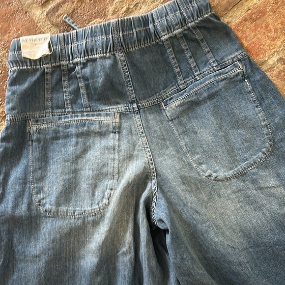 ⭐️New Free People Forget Me Knot Pull on Jeans⭐️ - Picture 12 of 12